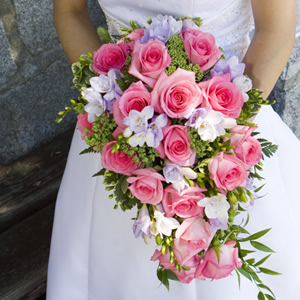 Bouquet / buquê de noiva tipo cascata - Saiba qual o mais adequado